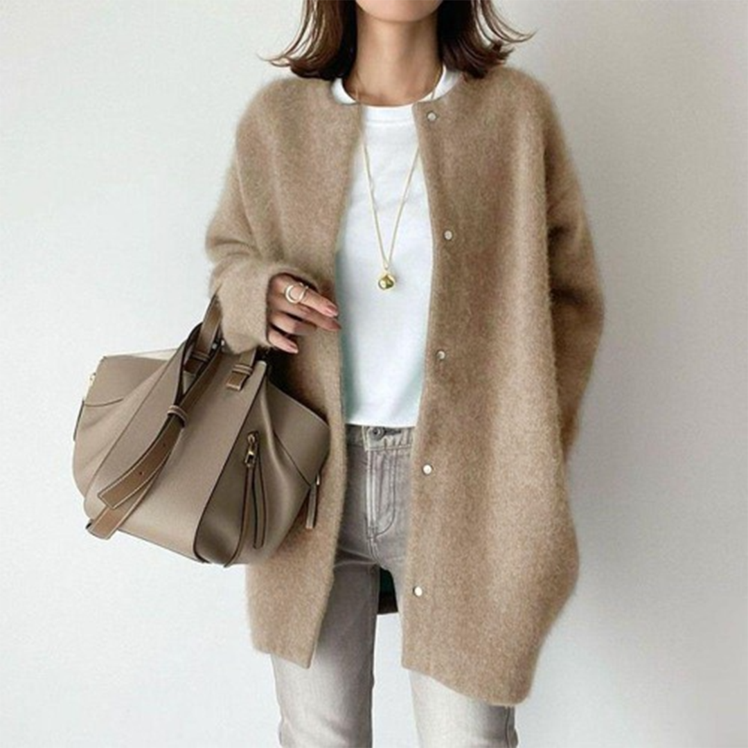 Chloé™ | Cozy Elegant Cardigan