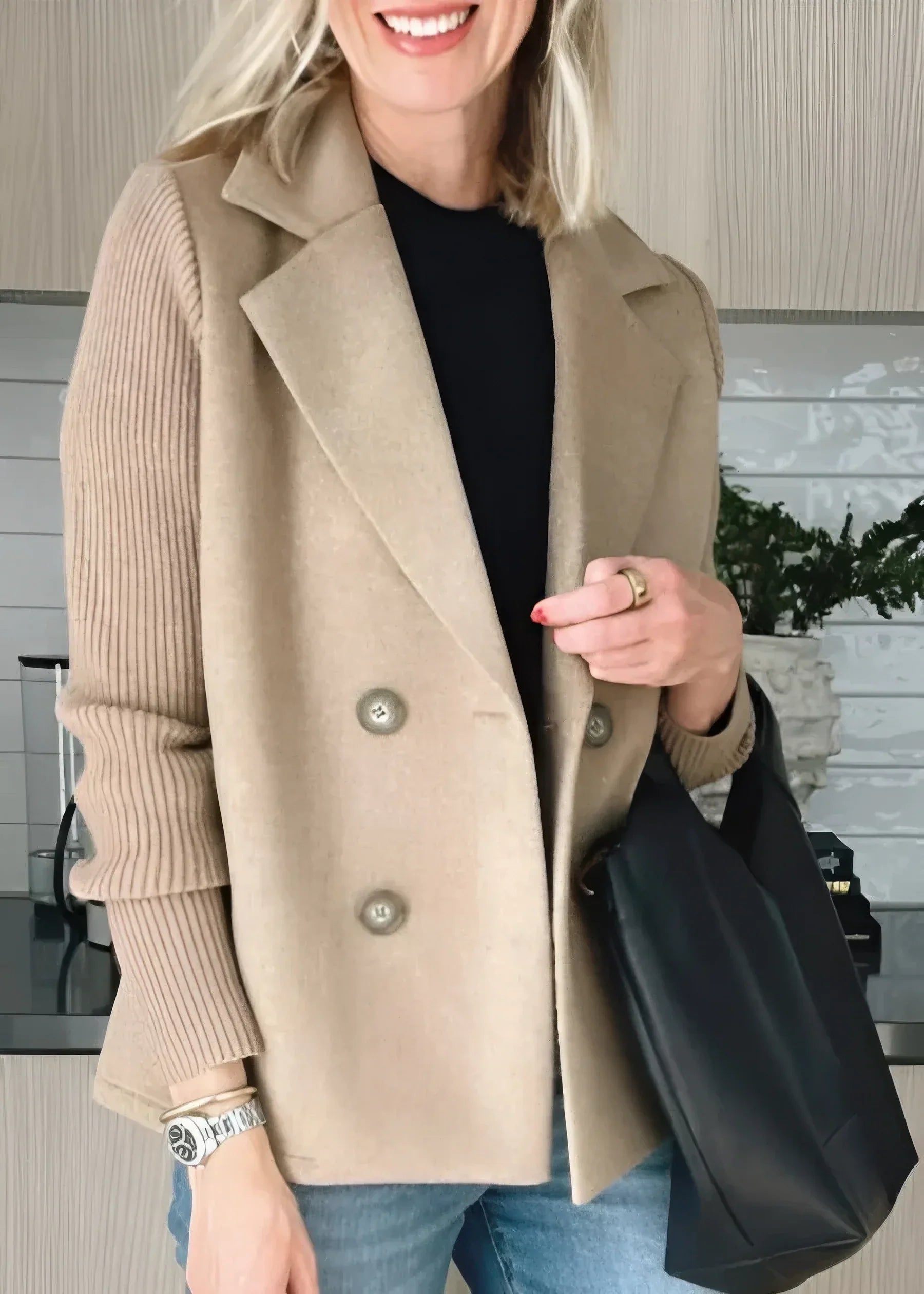 MARJORIE™ – Timeless Elegance in a Classic Coat
