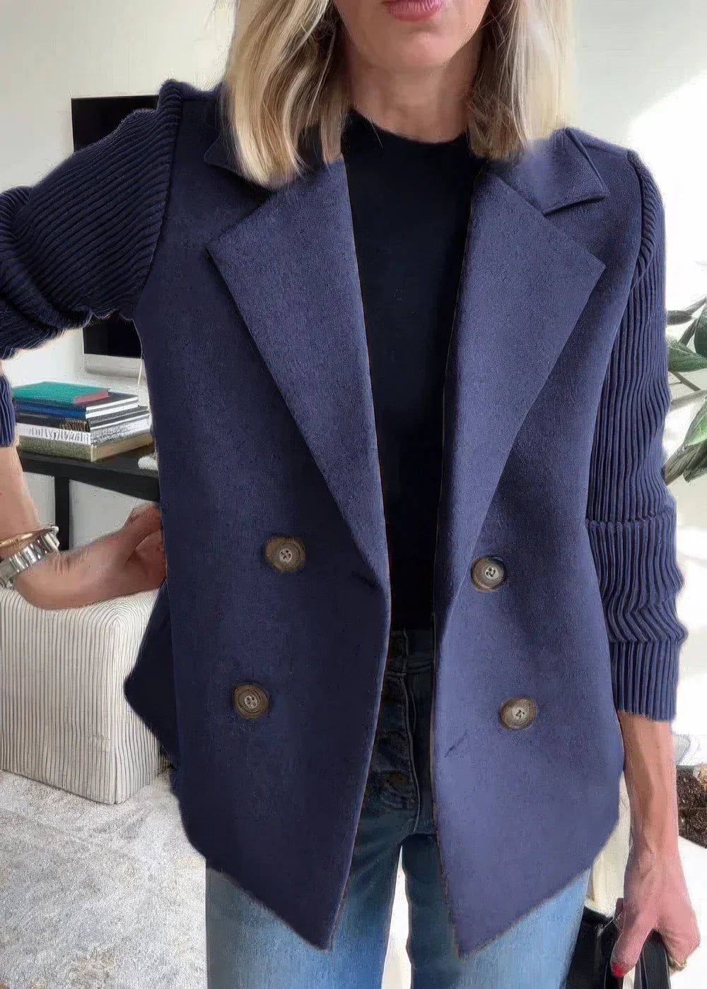 MARJORIE™ – Timeless Elegance in a Classic Coat